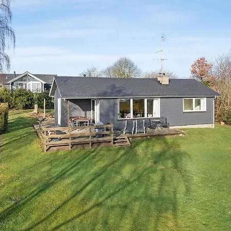 In With House Sea View Fåborg