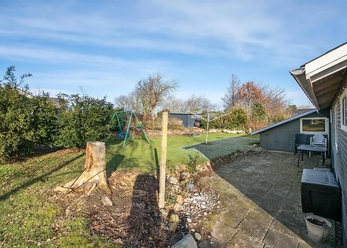 Дом отдыха Lovely In With Wifi *